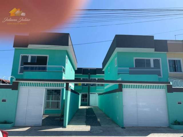 Duplex com 2 suítes em rua asfaltada, na extensão serramar, rio das ostras, rj