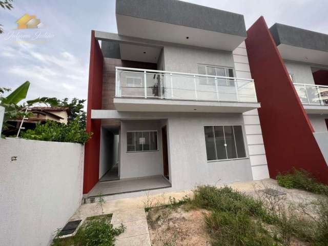 Casa duplex com 3 quartos e área gourmet na extensão do bosque, rio das ostras, rj