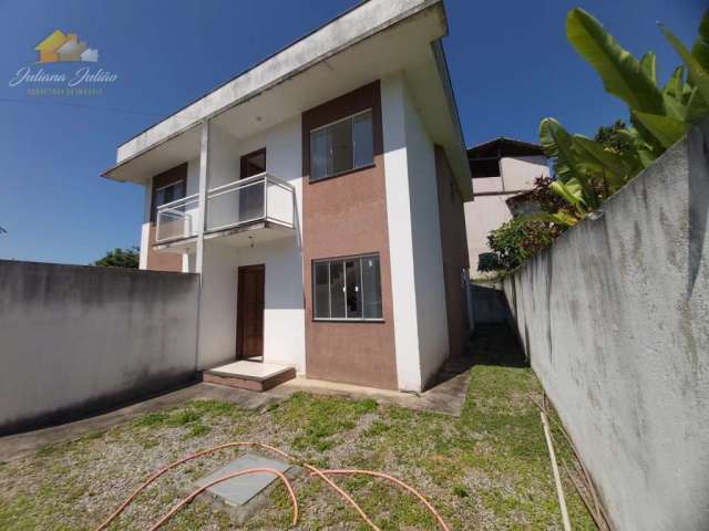 Casa duplex com 2 suítes no bairro extensão serramar em rio das ostras rj