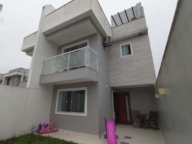 Casa triplex com 2 suítes a venda no bairro residencial rio das ostras.