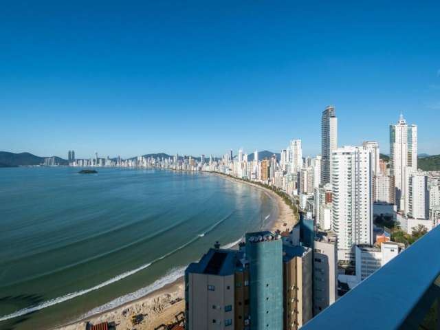 Apartamento vista para o mar no bairro Pioneiros, BC