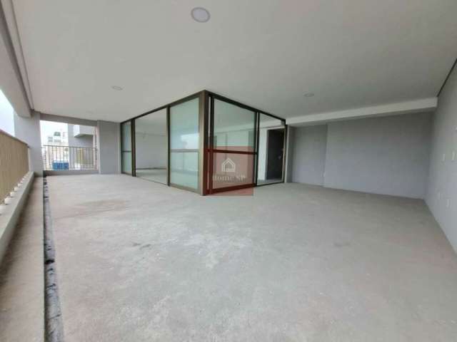 Um Espaço Exclusivo de 280m² com 3 Suítes e 4 Vagas de Garagem