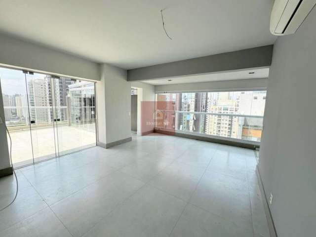 Apartamento com 121m², reformado, 2 dormitórios, sendo 2 suítes, 2 vagas.