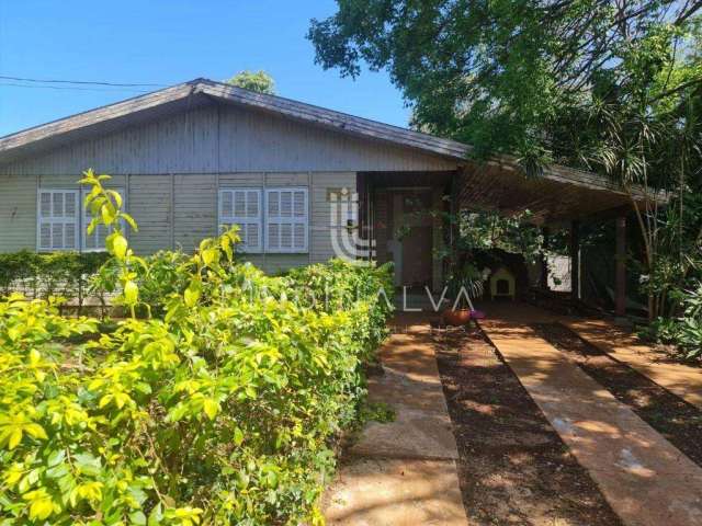 Casa Vila A   em construção, com área do terreno de 900,00m , esquina - Foz do Iguaçu PR