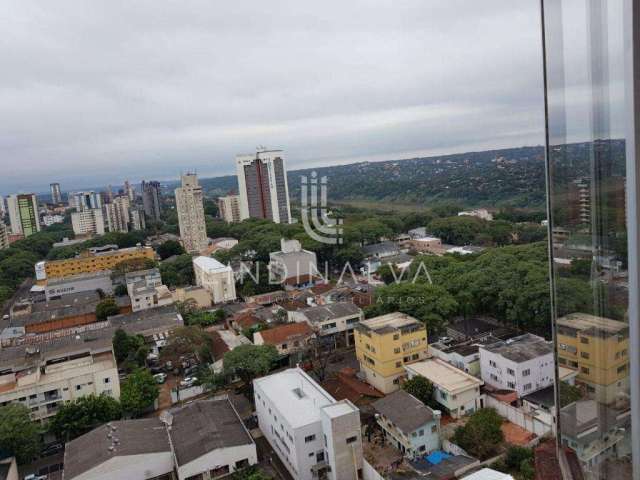 Apartamento no 17  andar do Edifício Grand Prix - no Centro.