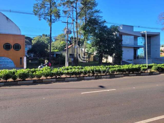 Vende área nobre na Vila Yolanda na Avenida General Meira - Foz do Iguaçu-PR