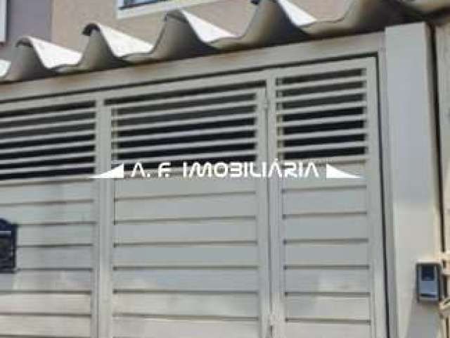 Linda Casa no Bairro de Perdizes - 3 dormitórios, 2 vagas de garagem, 150m²