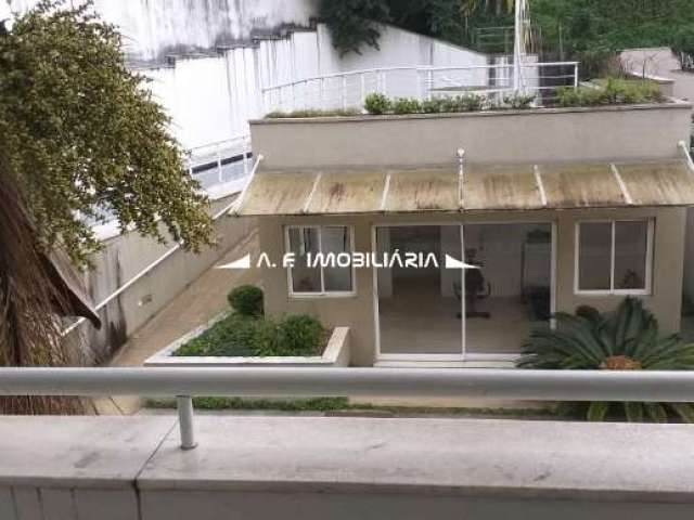 Sobrado em Condomínio para Venda na Vila Albertina,  4 dormitórios, 2 suítes, 3 vagas de garagem, 300m²