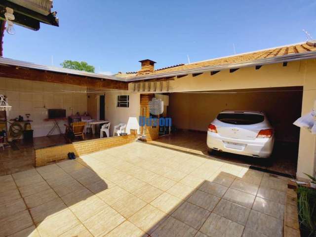 Casa para Venda em Bauru, Parque São João, 3 dormitórios, 2 banheiros, 4 vagas