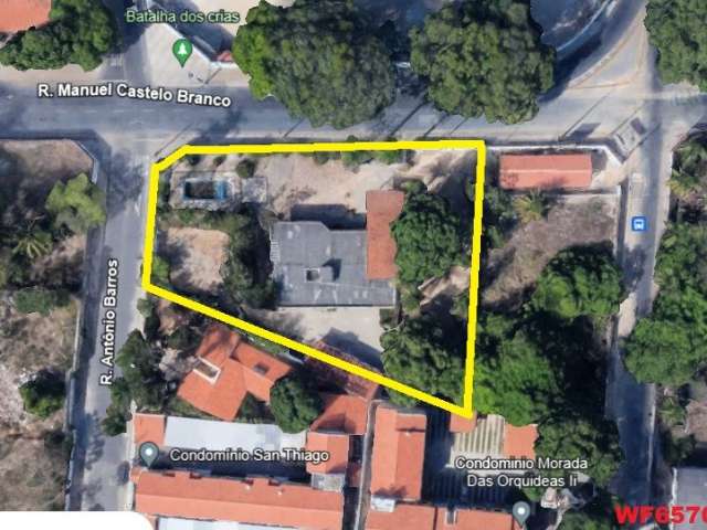 TERRENO em Messejana, 2.666m² são 65,48m de frente, rua asfaltada, Centro de Messejana