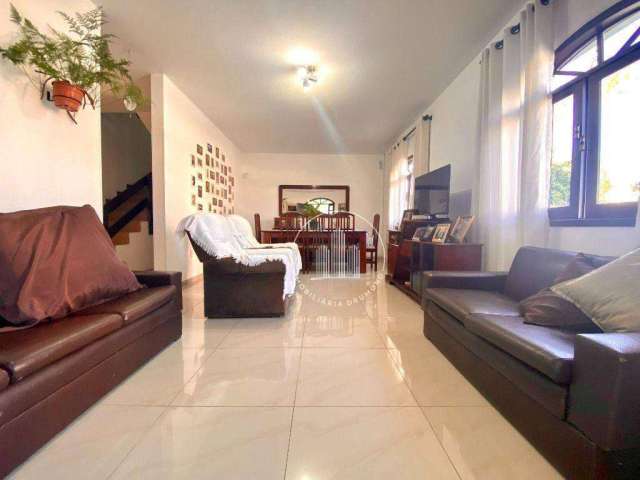 Casa com 4 dormitórios à venda, 156 m² por R$ 1.100.000,00 - Barreiros - São José/SC