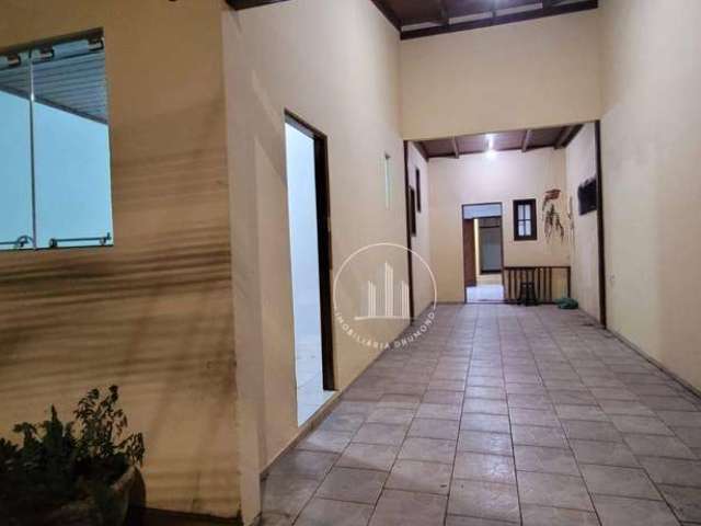 Casa com 3 dormitórios à venda, 180 m² por R$ 580.000,00 - Bela Vista - São José/SC