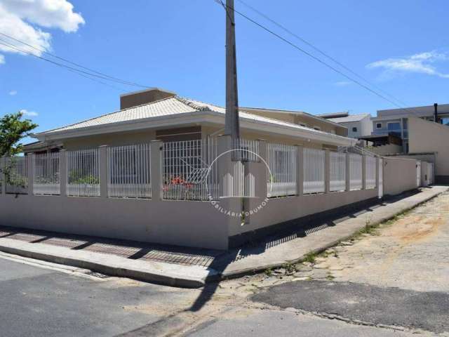 Casa com 5 dormitórios à venda, 180 m² por R$ 695.000,00 - Forquilhas - São José/SC