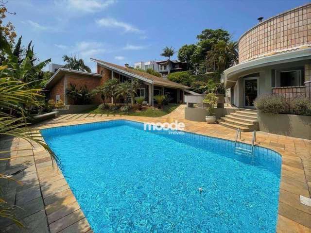 Casa à venda com 4 Quartos sendo 3 suítes no SPII, MOBILIADA, lareira, piscina, anexos gourmet