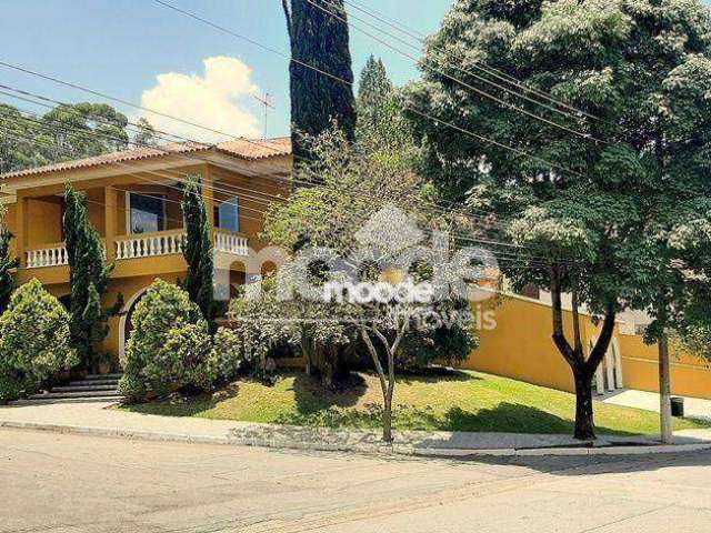 Casa com 4 Quartos e 5 banheiros à Venda, 461 m² por R$ 2.099.000