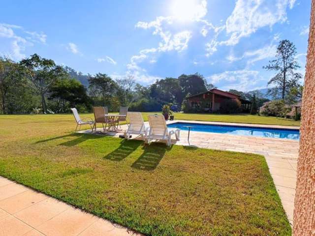 S30 - Luxuosa Propriedade Rural - 2.8 hectares de elegância