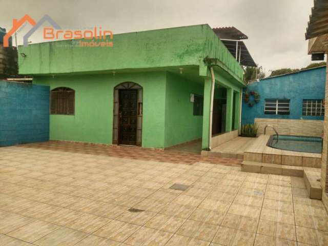 Casa à venda no bairro Agenor de Campos - Mongaguá/SP