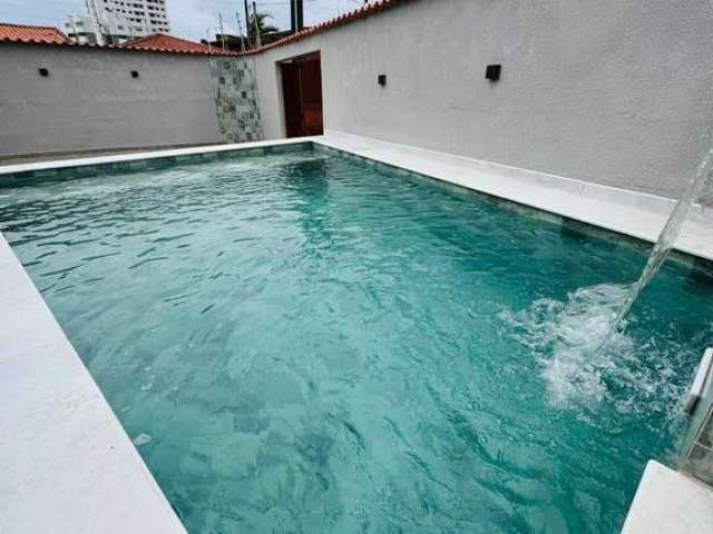 Casa isolada 3 dormitórios com piscina lado praia, Vila Atlântica - Mongaguá