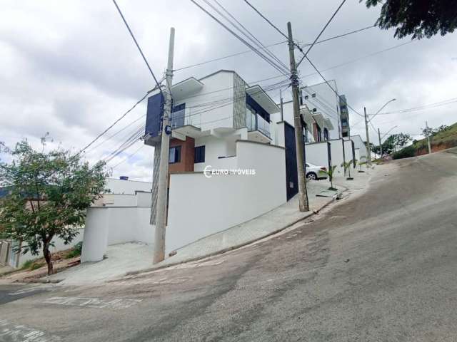 Casa com 3 quartos à venda na Rua Doutor Renê Soares de Oliveira, Recanto da Mata, Juiz de Fora, 137 m2 por R$ 469.000