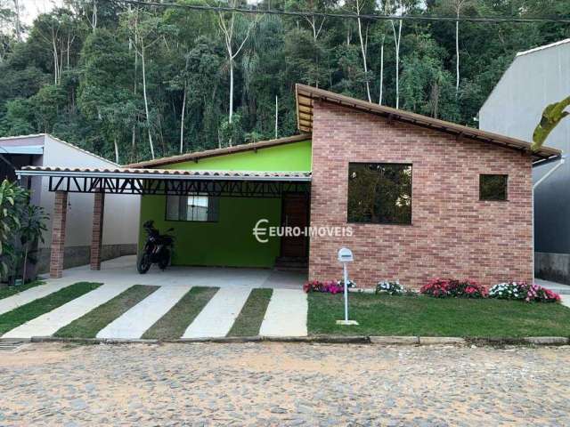 Casa com 4 dormitórios à venda por R$ 750.000 - Condomínio Santa Clara - Matias Barbosa/MG