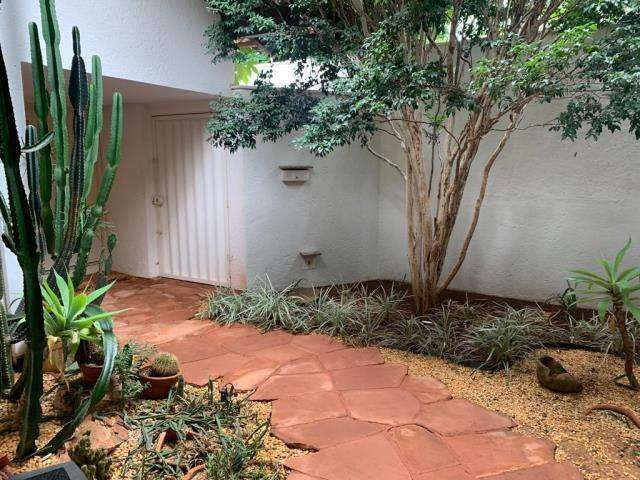 CASA RESIDENCIAL à venda, 3 quartos, 3 suítes, 3 vagas, JARDIM KARAIBA - Uberlândia/MG