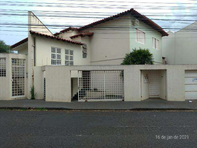 CASA RESIDENCIAL à venda, 8 quartos, 2 vagas, NOSSA SENHORA APARECIDA - Uberlândia/MG