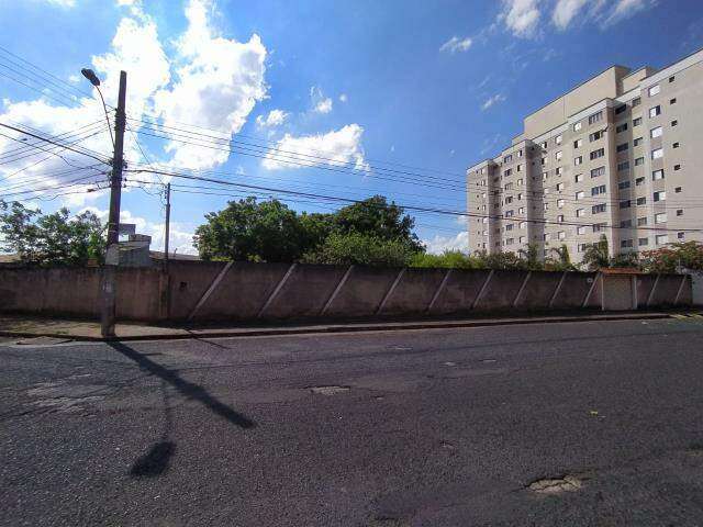 CASA RESIDENCIAL à venda, 3 quartos, 1 suíte, 2 vagas, Presidente Roosevelt - Uberlândia/MG