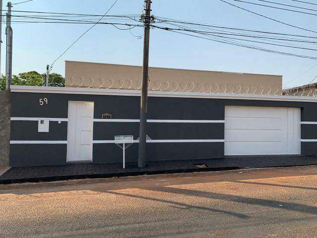 CASA RESIDENCIAL à venda, 3 quartos, 1 suíte, 4 vagas, TIBERY - Uberlândia/MG