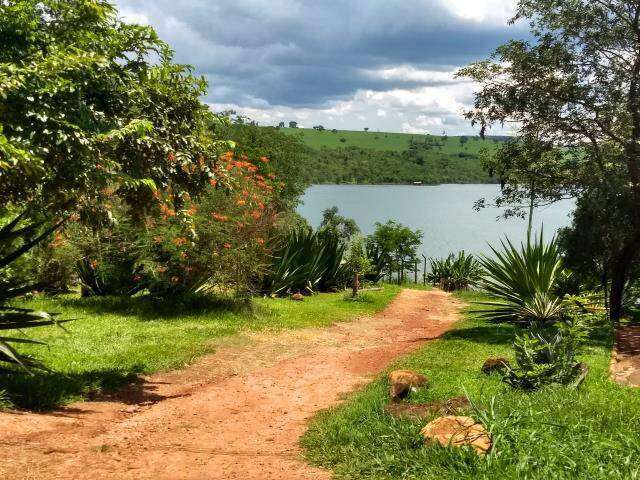 Chácara a 30 km de Uberlândia, condomínio fechado Miranda I