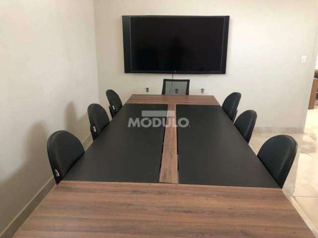 Sala mobiliada para locação no bairro Brasil