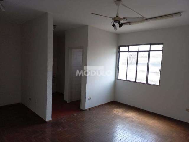 Sala Comercial para locação no bairro Cazeca