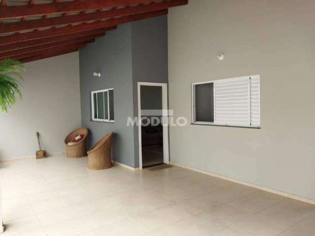 CASA RESIDENCIAL à venda, 3 quartos, 1 suíte, 4 vagas, JARDIM INCONFIDENCIA - Uberlândia/MG