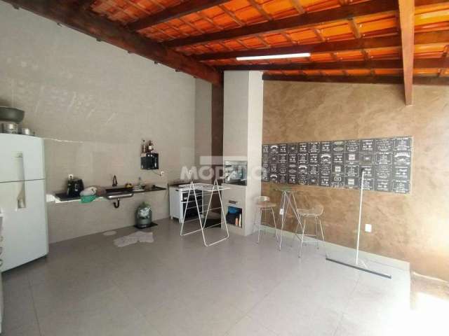 CASA RESIDENCIAL à venda, 2 quartos, 5 vagas, Brasil - Uberlândia/MG