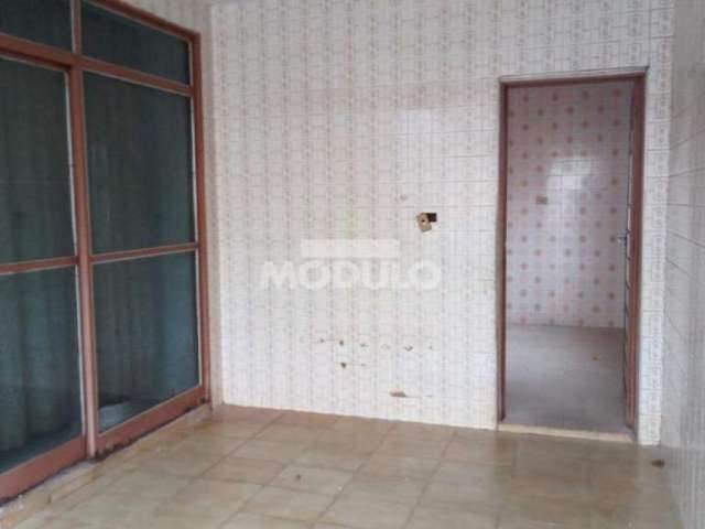 CASA RESIDENCIAL à venda, 3 quartos, 1 suíte, 2 vagas, Martins - Uberlândia/MG