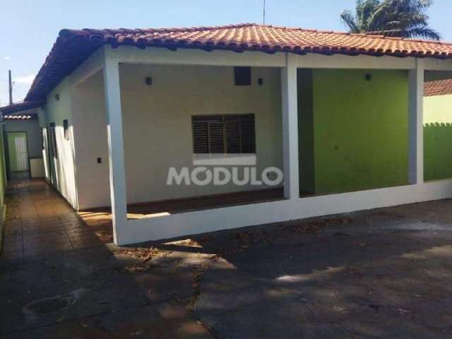 CASA RESIDENCIAL à venda, 4 quartos, 2 suítes, 2 vagas, CIDADE JARDIM - Uberlândia/MG