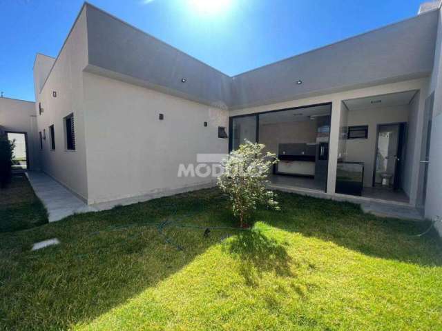 Exelente Casa com Fino Acabamento em Jd Botanico