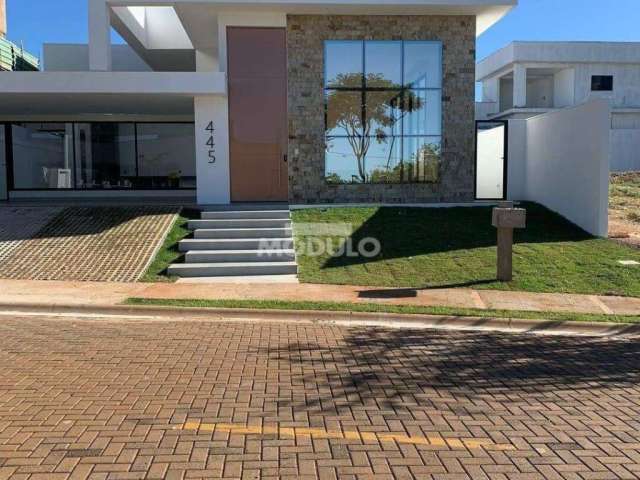 Exelente Casa com Fino Acabamento em Condominio Arts