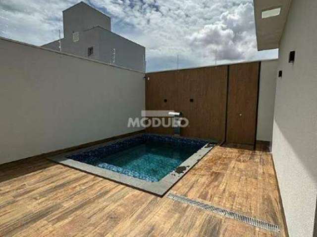 Exelente Casa com Fino Acabamento em Jardim Karaiba