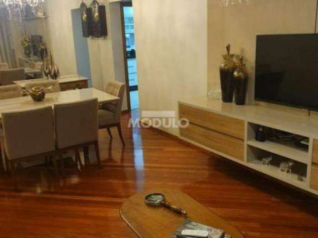 APARTAMENTO à venda, 3 quartos, 1 suíte, 2 vagas, Osvaldo Rezende - Uberlândia/MG