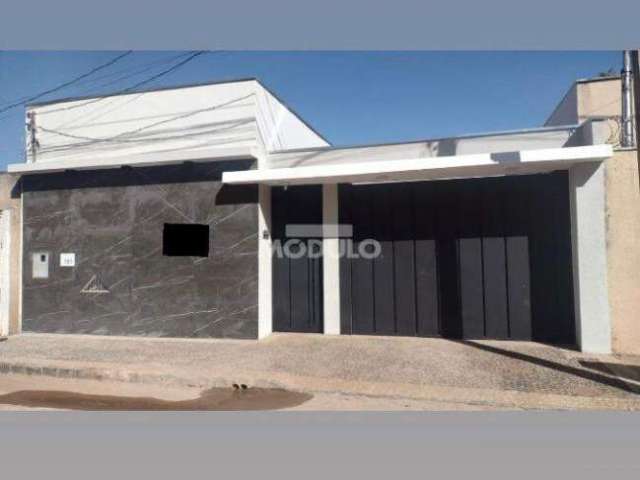 CASA RESIDENCIAL à venda, 3 quartos, 3 suítes, 4 vagas, NOVO MUNDO - Uberlândia/MG