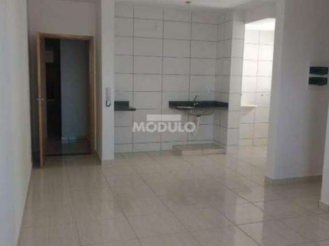 APARTAMENTO à venda, 2 quartos, 1 suíte, 1 vaga, Chácaras Tubalina e Quartel - Uberlândia/MG