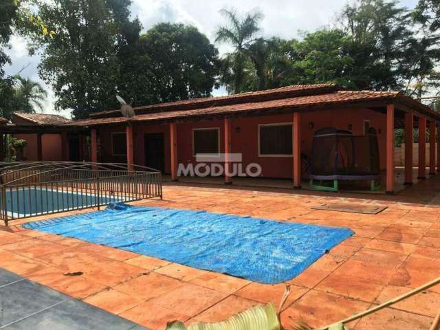 CHÁCARA à venda, 3 quartos, 1 suíte, 10 vagas, Fazenda da Lage - Uberlândia/MG