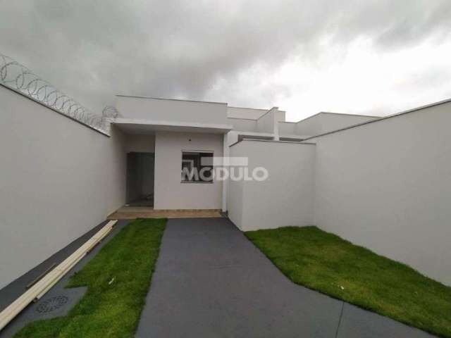 CASA RESIDENCIAL à venda, 3 quartos, 1 suíte, 2 vagas, VIDA NOVA - Uberlândia/MG