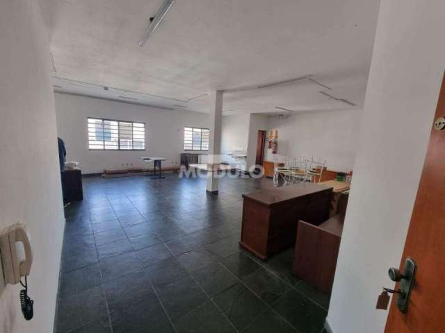 Sala comercial para locação no bairro Brasil