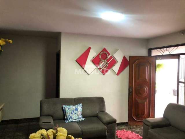 CASA RESIDENCIAL à venda, 3 quartos, 1 suíte, 3 vagas, TAIAMAN - Uberlândia/MG