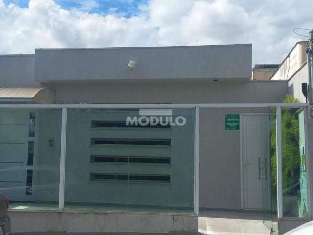 Casa Comercial para locação no Bairro Martins