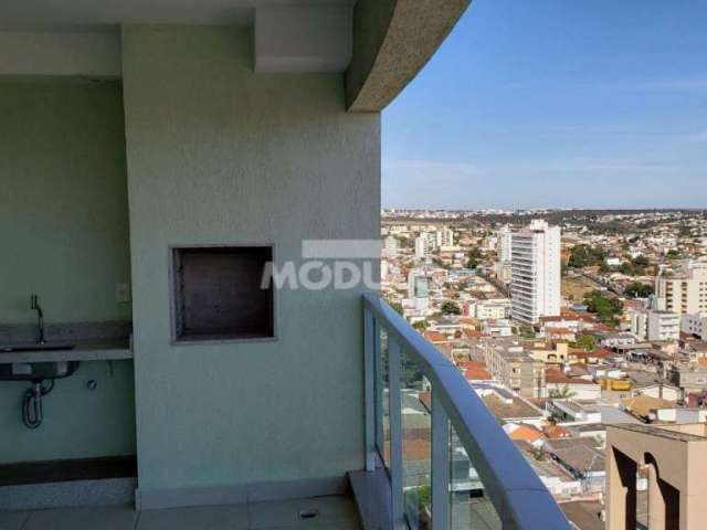 Excelente Apartamento com 3 suites no centro