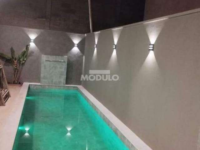 Excelente Casa com Fino Acabamento em Condominio Varanda Sul