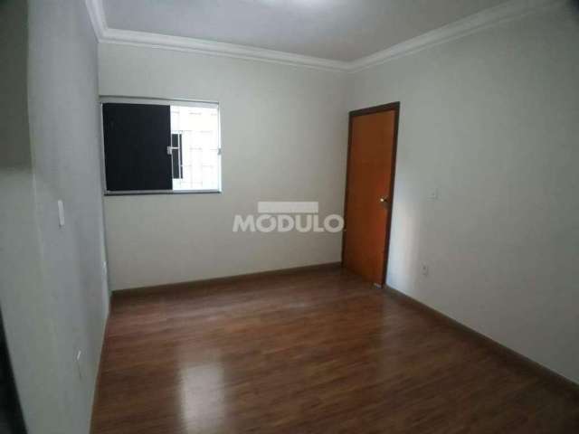 APARTAMENTO à venda, 2 quartos, 1 suíte, 1 vaga, ALTO UMUARAMA - Uberlândia/MG