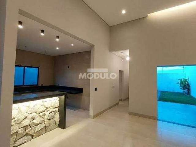 CASA RESIDENCIAL à venda, 3 quartos, 1 suíte, 2 vagas, ALTO UMUARAMA - Uberlândia/MG